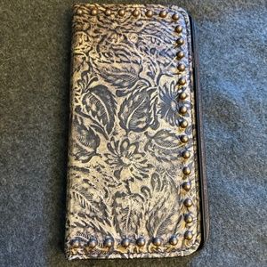 Angel Ranch PH109 NEW Western style studded IPhone6 PLUS Case/Wallet